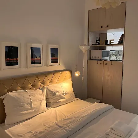Appartement Small Budget Diamond In Agias Sofias.
