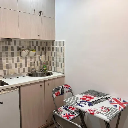Small Budget Diamond In Agias Sofias. Appartement *