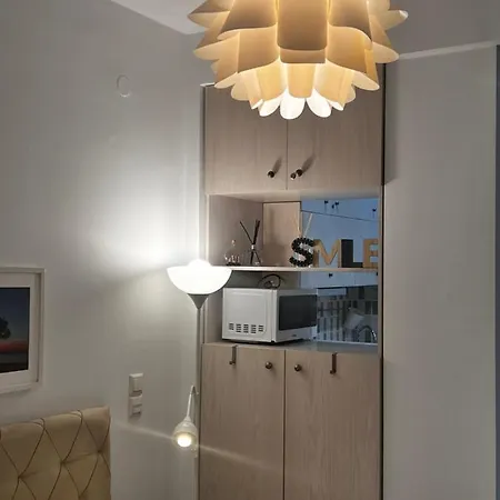Appartement Small Budget Diamond In Agias Sofias.